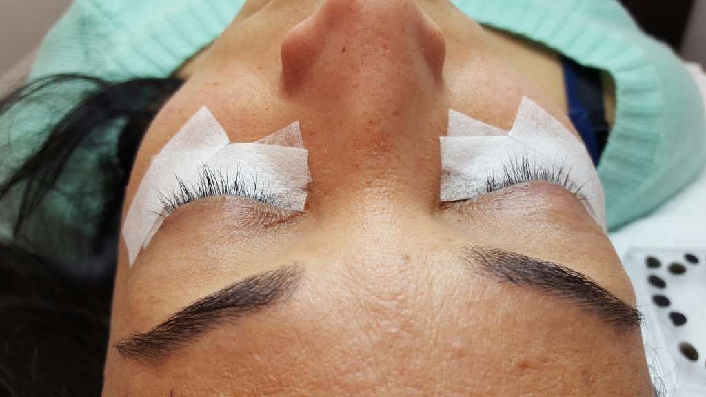 Eyelash Extensions and Skin Care | 911 E San Antonio Dr #8, Long Beach, CA 90807, USA | Phone: (562) 216-3688