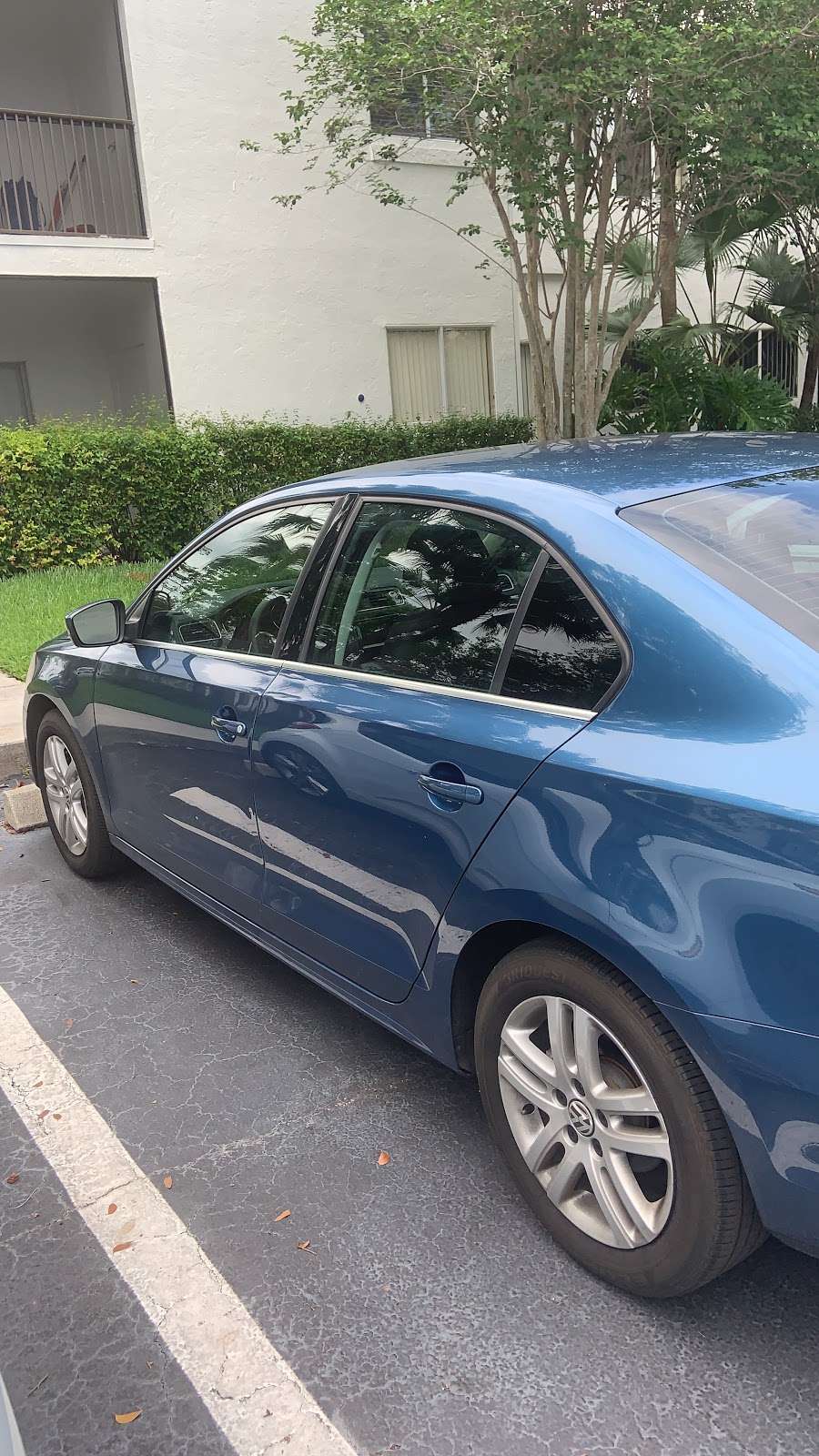 window tinting auto polarizado & Car Wash (Miami Flea Market) | 2925 NW 36th St, Miami, FL 33142, USA | Phone: (786) 370-8904