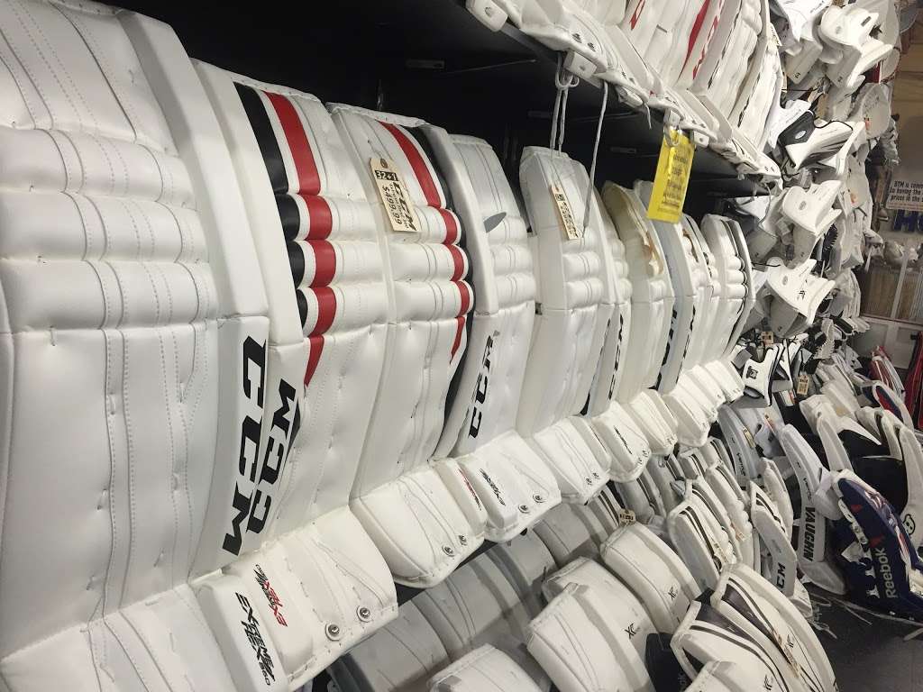 Behind The Mask Hockey Shops | 8666 E Shea Blvd #150, Scottsdale, AZ 85260, USA | Phone: (480) 998-1260