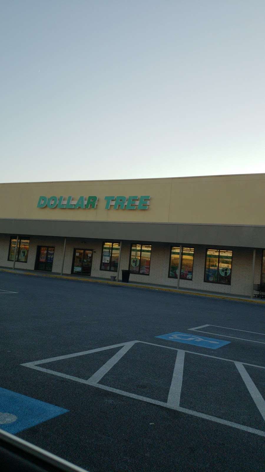 Dollar Tree | 1071 Haines Rd, York, PA 17402, USA | Phone: (717) 916-6392