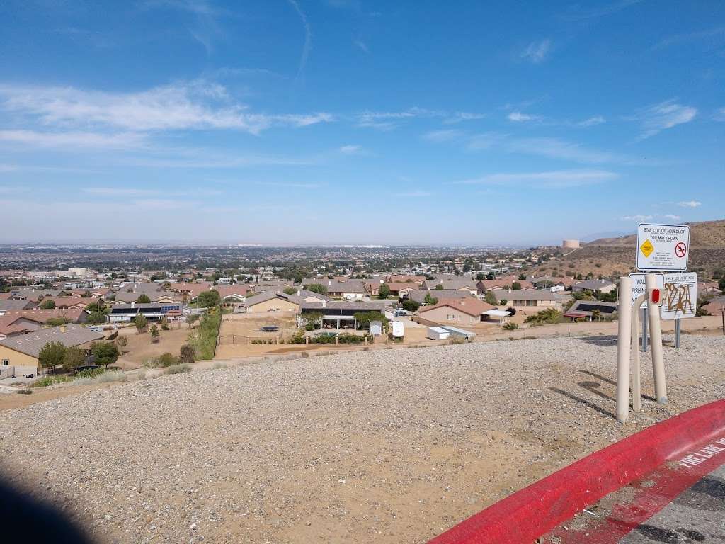 California Aqueduct Parking Lot | Palmdale, CA 93551, USA