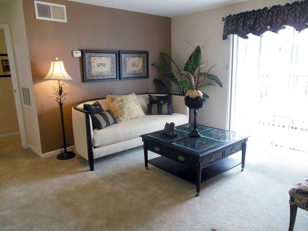 Walden Pond Apartments | 12850 Whittington Dr, Houston, TX 77077, USA | Phone: (281) 497-7317