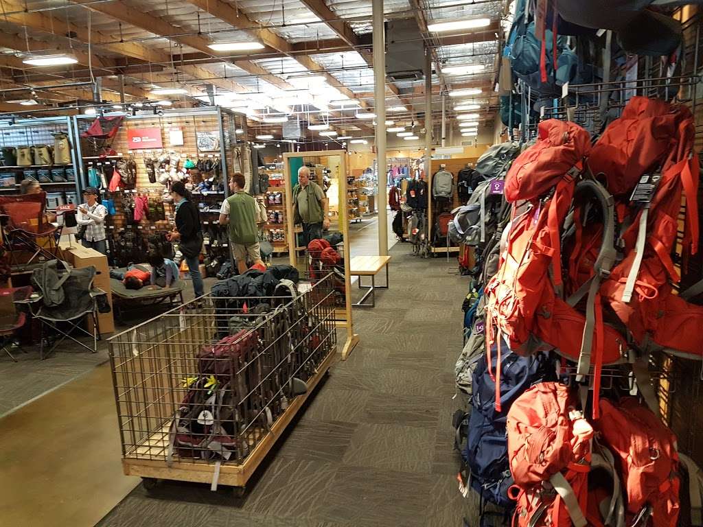 REI | 400 El Paseo de Saratoga, San Jose, CA 95130, USA | Phone: (408) 871-8765