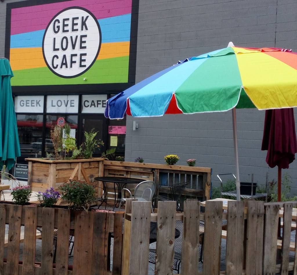 Geek Love Cafe | 3032 Minnehaha Ave, Minneapolis, MN 55406, USA | Phone: (612) 642-1267