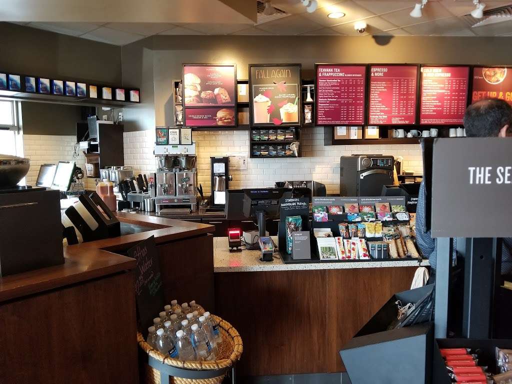 Starbucks | 1935 SW Military Dr Suite 105, San Antonio, TX 78221, USA | Phone: (210) 927-1082