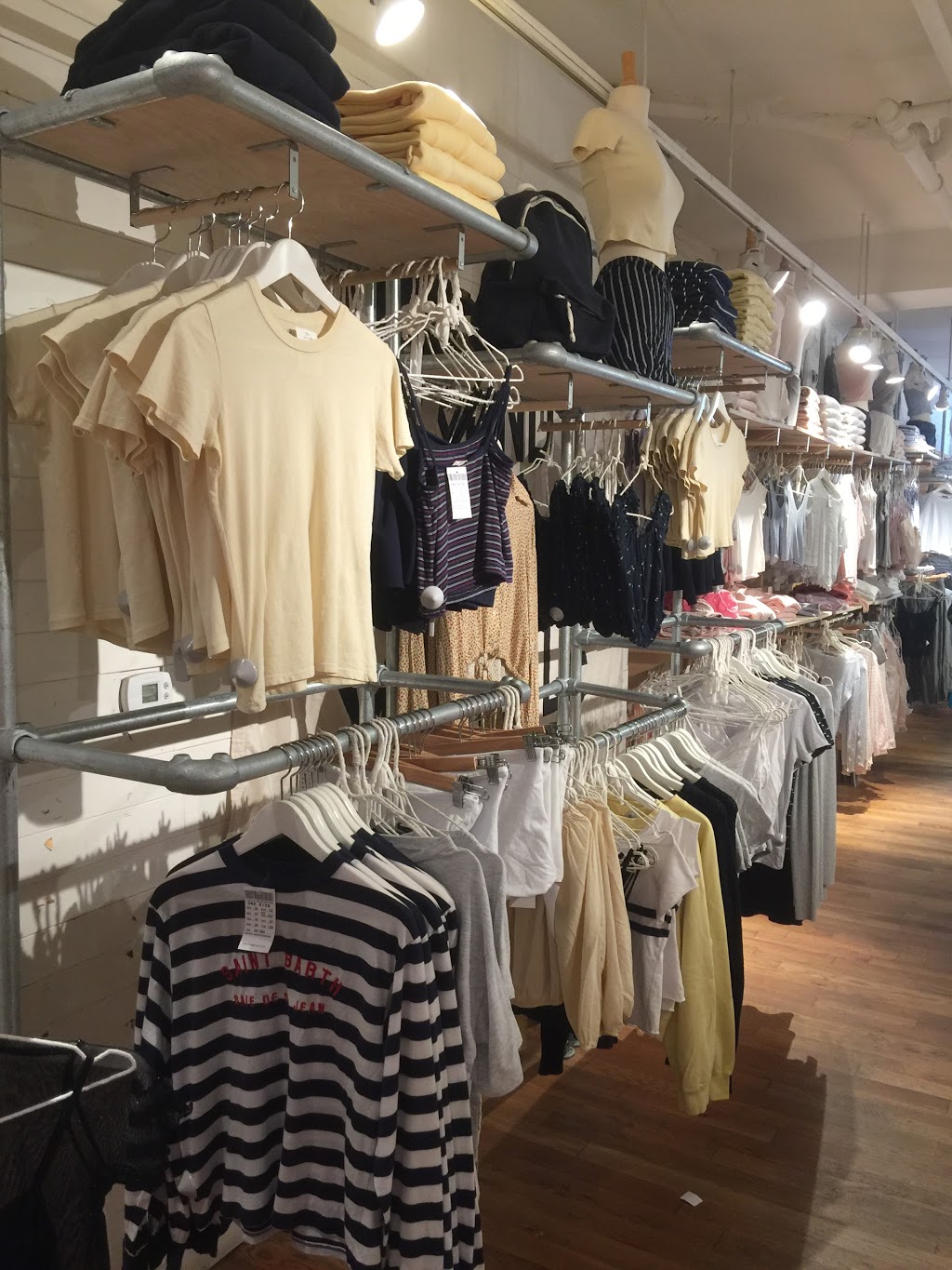 Brandy Melville | 44 Prince St, New York, NY 10012, USA | Phone: (212) 966-6569