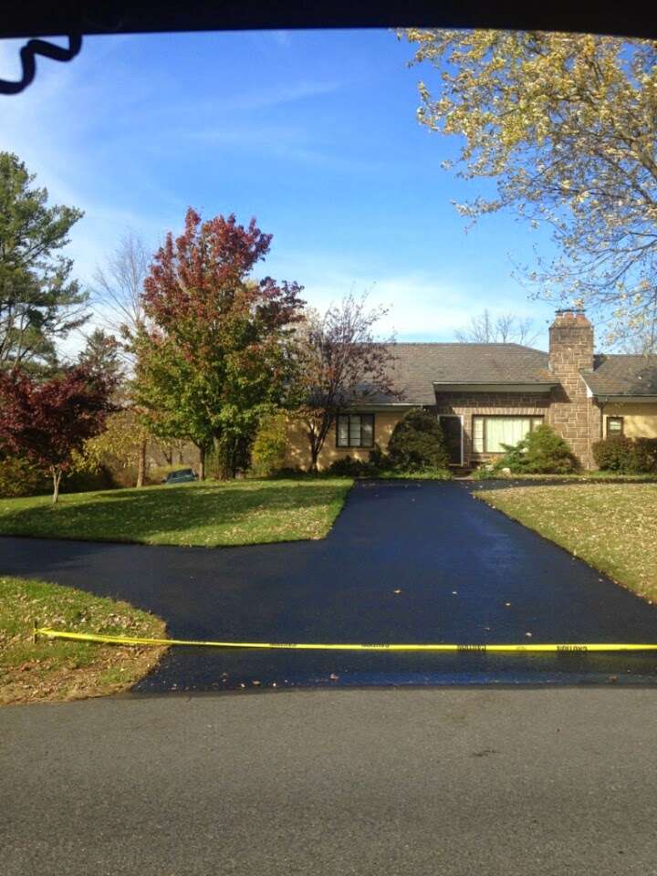 County Asphalt Co. | 8384 Saylor Ct, Breinigsville, PA 18031, USA | Phone: (610) 350-4441