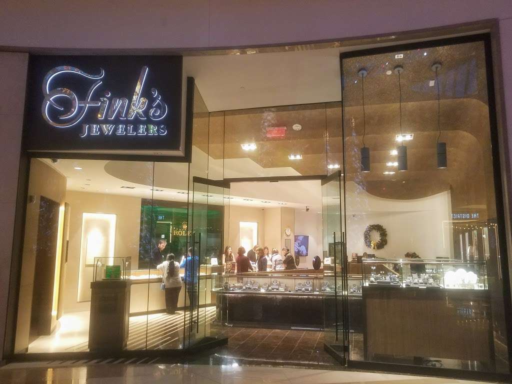 Finks Jewelers MGM National Harbor | 101 MGM National Ave Space 12, Oxon Hill, MD 20745, USA | Phone: (301) 281-2425