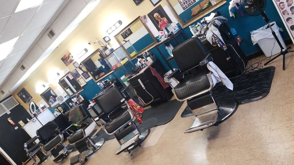 Headlinaz Barbershop | 1511 N Arlington Ave, Indianapolis, IN 46219, USA | Phone: (317) 985-3959