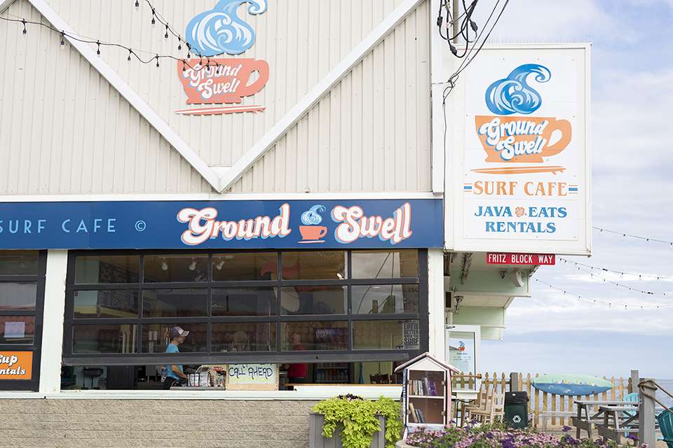 GroundSwell Surf Café | 25 Broadway, Salisbury, MA 01952, USA | Phone: (978) 255-1456