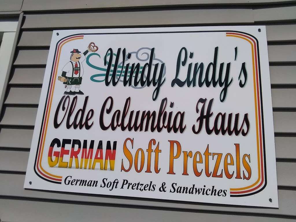 Windy Lindys Pretzel Haus | 17 S 2nd St, Columbia, PA 17512, USA