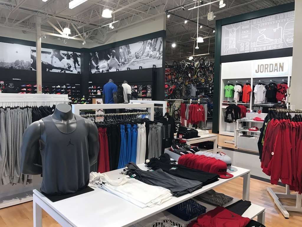 DICKS Sporting Goods | 18650 Gulf Fwy, Friendswood, TX 77546, USA | Phone: (832) 415-1934