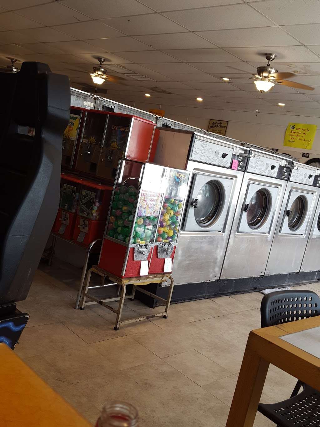 Spencers Washateria | 7123 Spencer Hwy, Pasadena, TX 77505, USA | Phone: (281) 479-6206