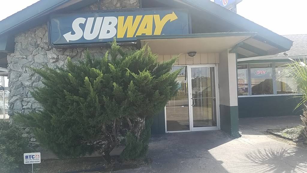 Subway | 4300 Old Gentilly Rd, New Orleans, LA 70126, USA | Phone: (504) 942-8555