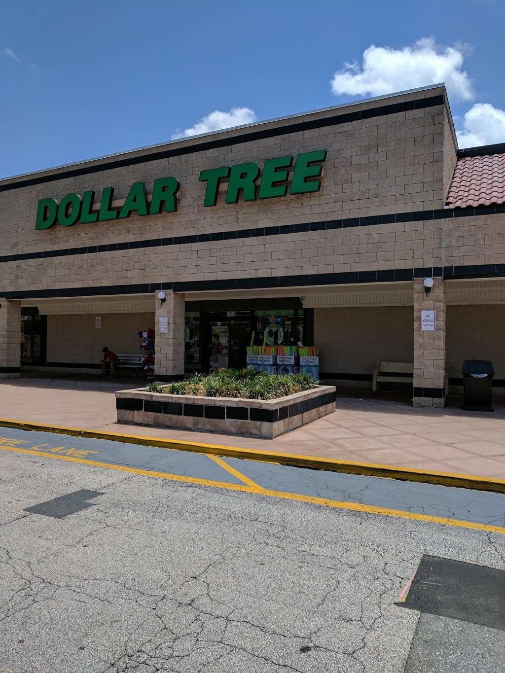 Dollar Tree | 1952 FL-44, New Smyrna Beach, FL 32168, USA | Phone: (386) 427-9668