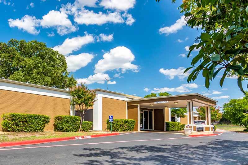 Interlochen Health and Rehabilitation Center | 2645 W Randol Mill Rd, Arlington, TX 76012, USA | Phone: (817) 277-6789