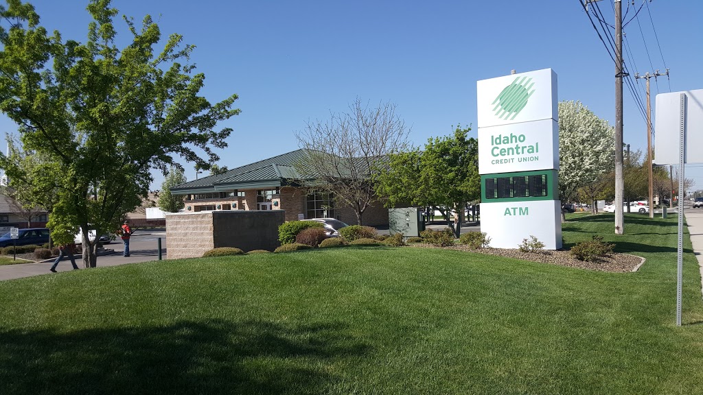 Idaho Central Credit Union | 3127 W Cherry Ln, Meridian, ID 83642, USA | Phone: (208) 846-7000