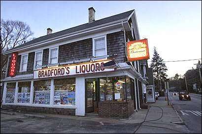 Bradfords Liquor Store | 230 Sandwich St, Plymouth, MA 02360, USA | Phone: (508) 746-1298