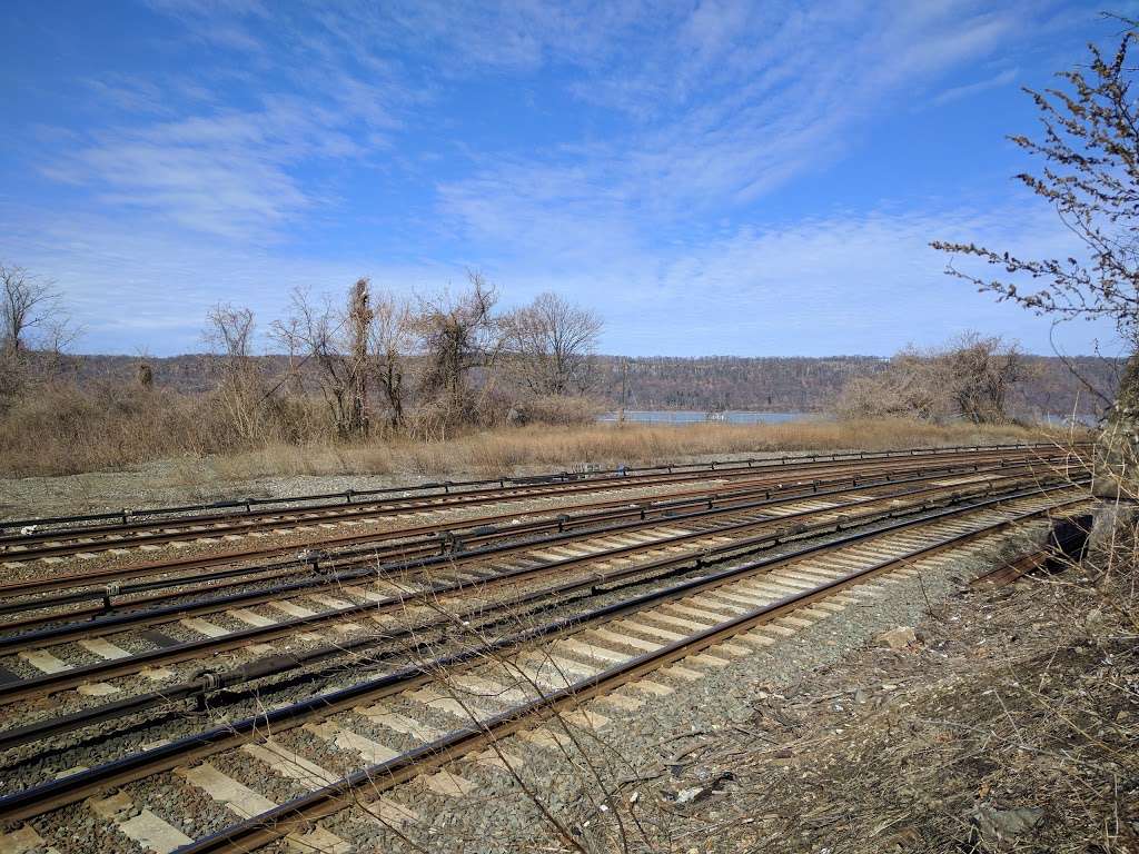 Spuyten Duyvil Shorefront Park | Edsall Ave, Bronx, NY 10463, USA