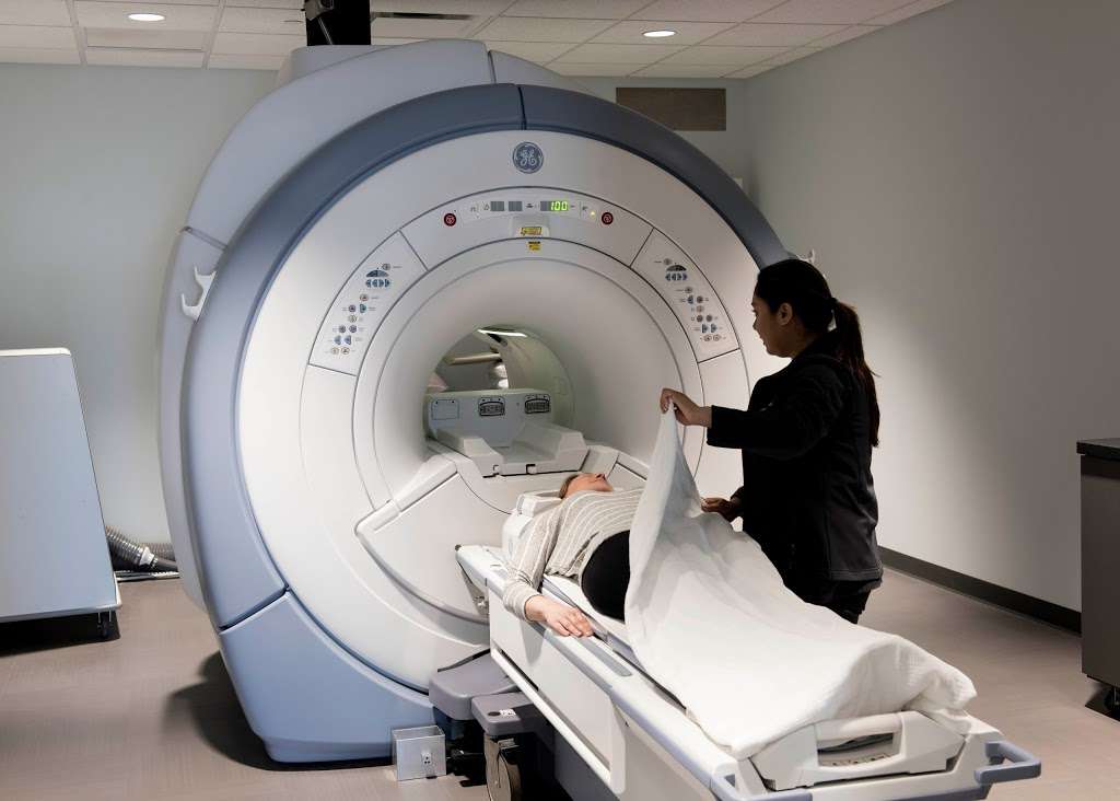 Smart Choice MRI | 3806 Willow Rd, Northbrook, IL 60062, USA | Phone: (844) 633-3674