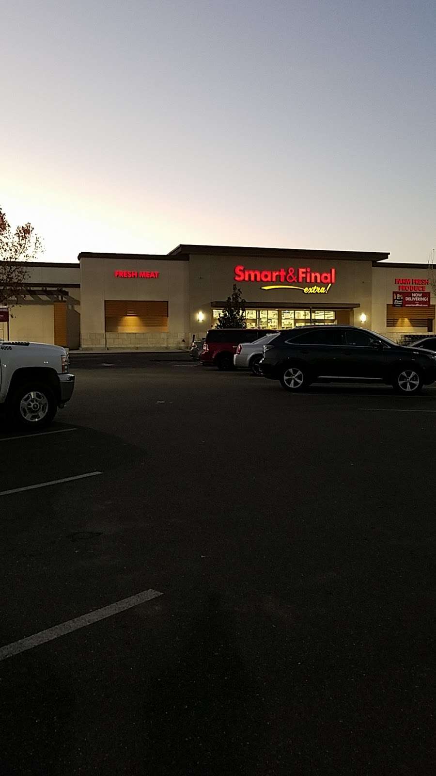 Smart & Final Extra! | 2525 N Texas St Ste C, Fairfield, CA 94533, USA | Phone: (707) 421-2414