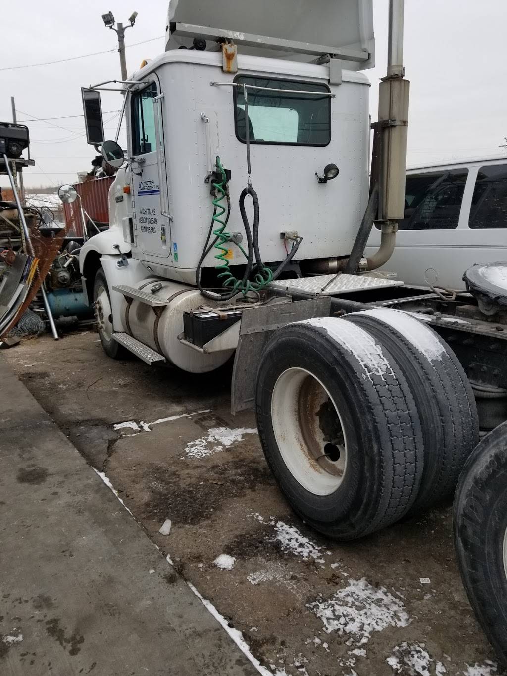 Midwest Truck Repair | 51 Osage Ave suite b, Kansas City, KS 66105, USA | Phone: (913) 333-3089