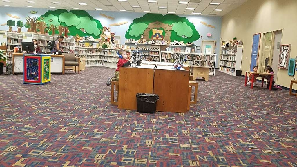 Sterling Municipal Library | 4258, 1 Mary Elizabeth Wilbanks Ave, Baytown, TX 77520, USA | Phone: (281) 427-7331