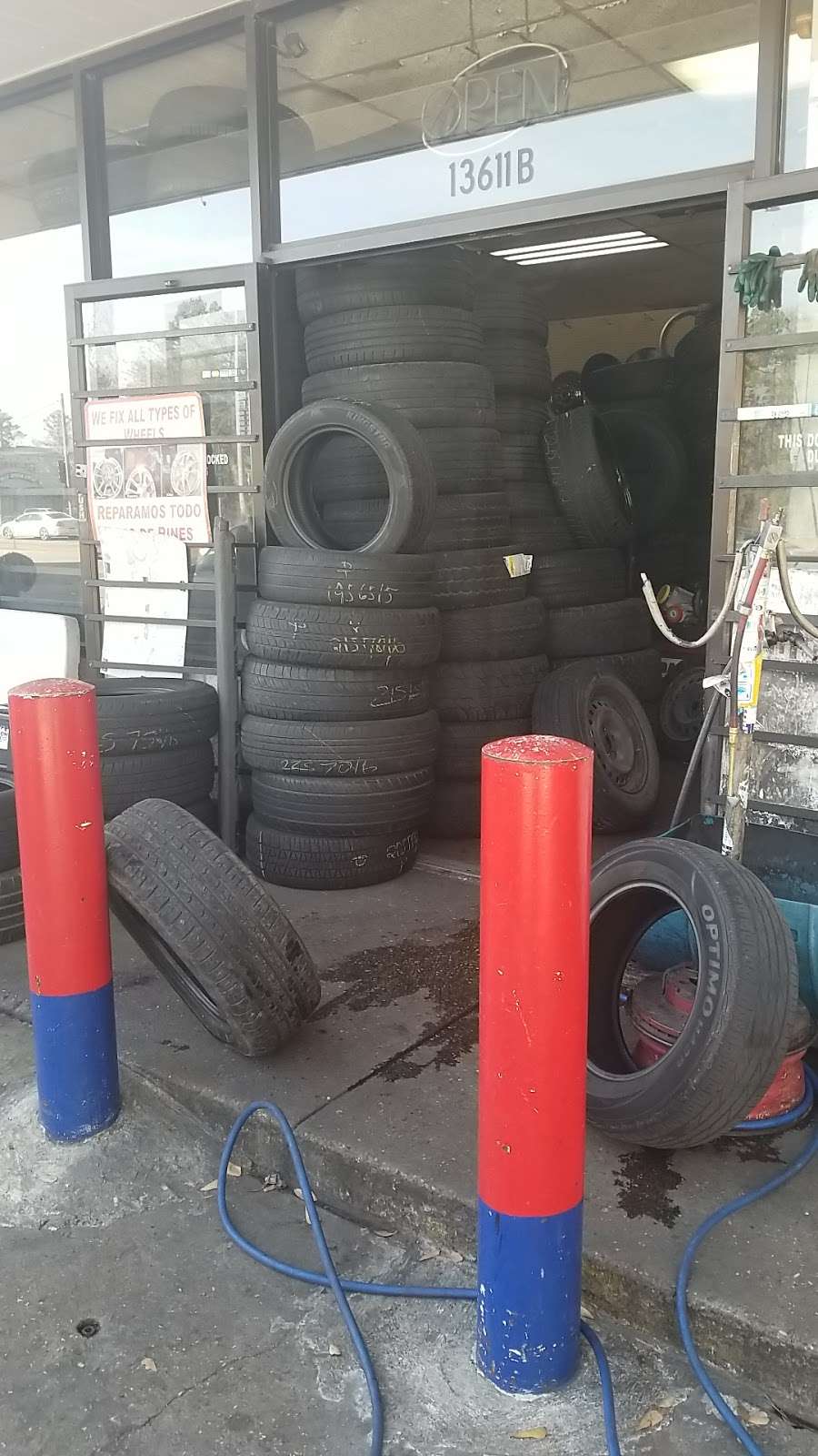 Ella Tire Shop | 13611 Ella Blvd, Houston, TX 77014, USA | Phone: (281) 876-2227