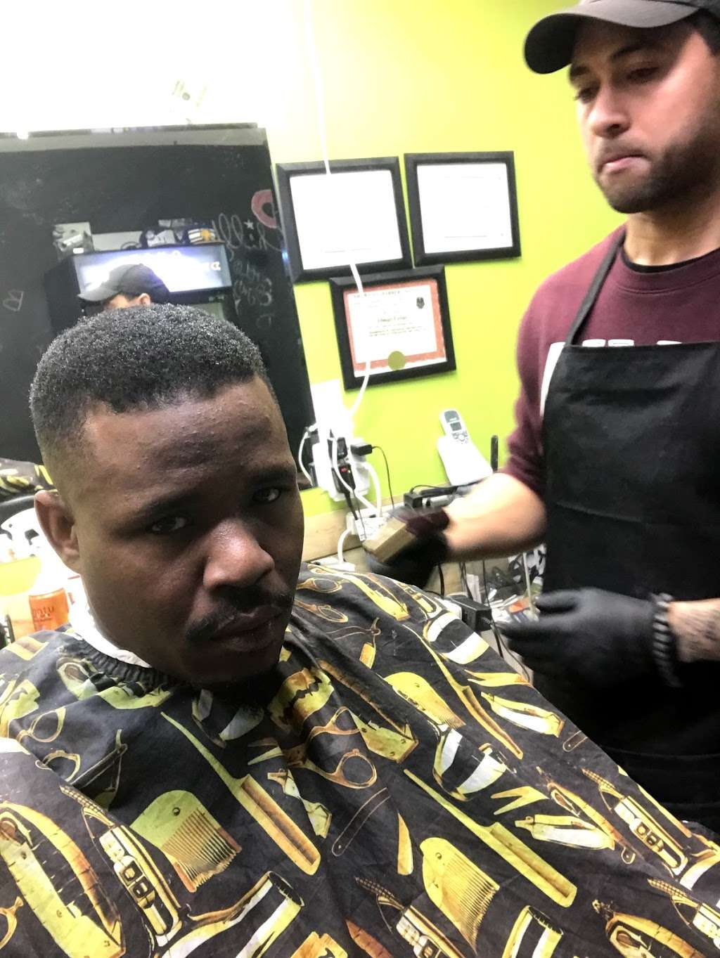 Omars Barber Shop | 15 S Market St, Shenandoah, PA 17976, USA | Phone: (570) 985-4899