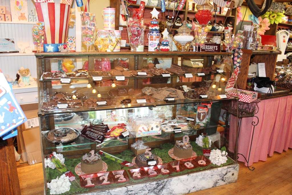 Ma & Pas Candy | 420 Robert Parker Coffin Rd, Long Grove, IL 60047, USA | Phone: (847) 634-0450