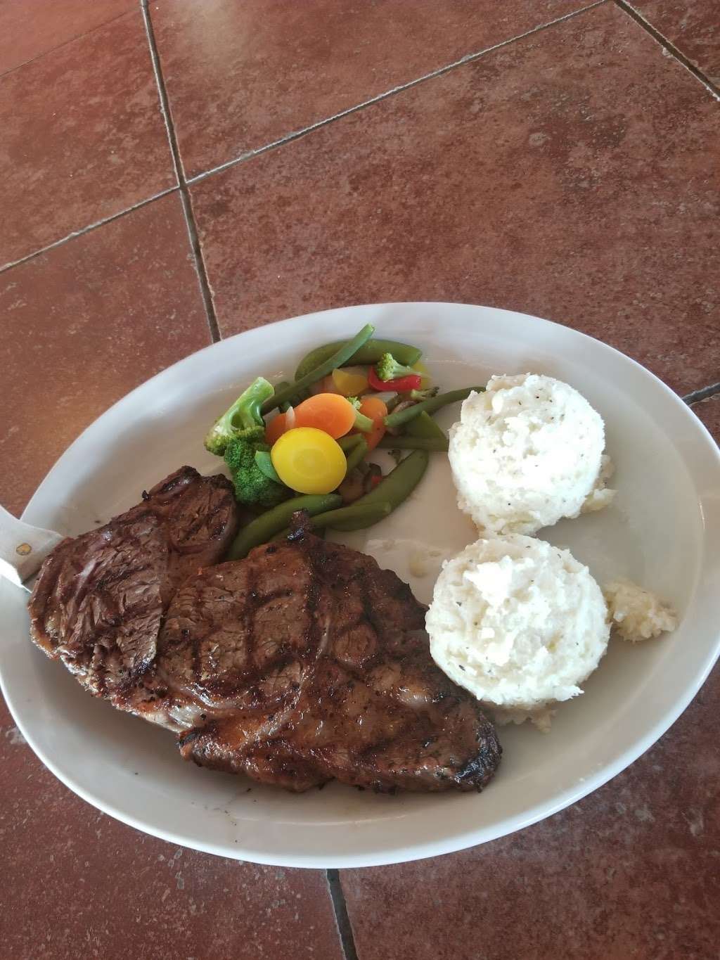 Mosmans Steak House | 46643 60th St W, Lancaster, CA 93536, USA | Phone: (661) 948-7047