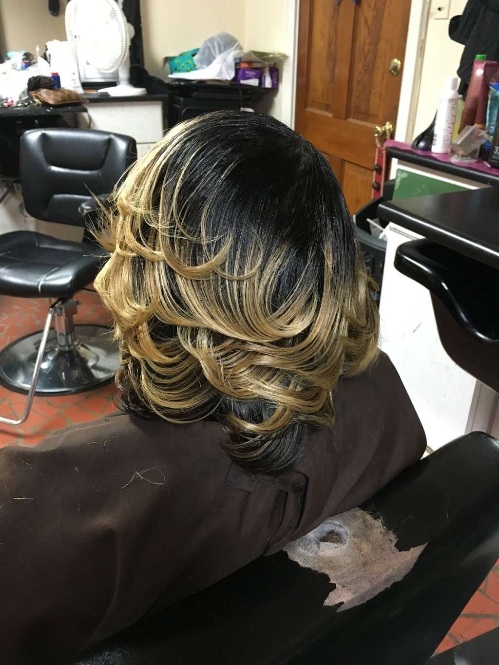 Danielle @Outlook Salon | 112 4th St, Spencer, NC 28159, USA | Phone: (704) 267-6075