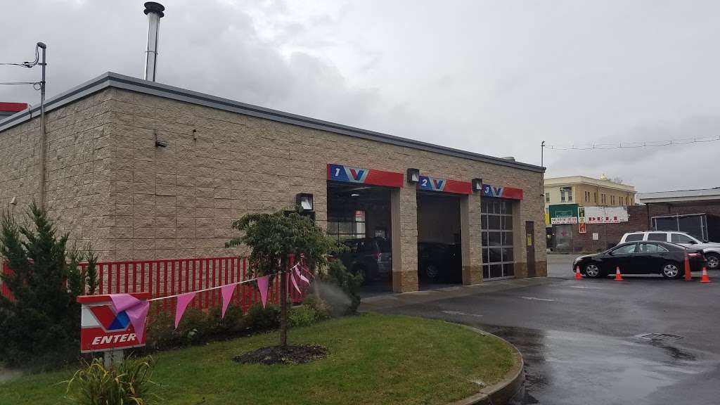 Valvoline Instant Oil Change | 557 Main St, Waltham, MA 02452, USA | Phone: (781) 894-5223