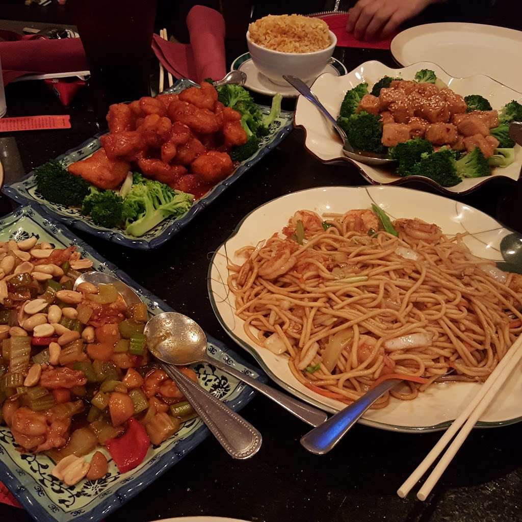 Wah Wok Chinese Food | 8110 Colorado Blvd #5, Firestone, CO 80520, USA | Phone: (303) 833-5816