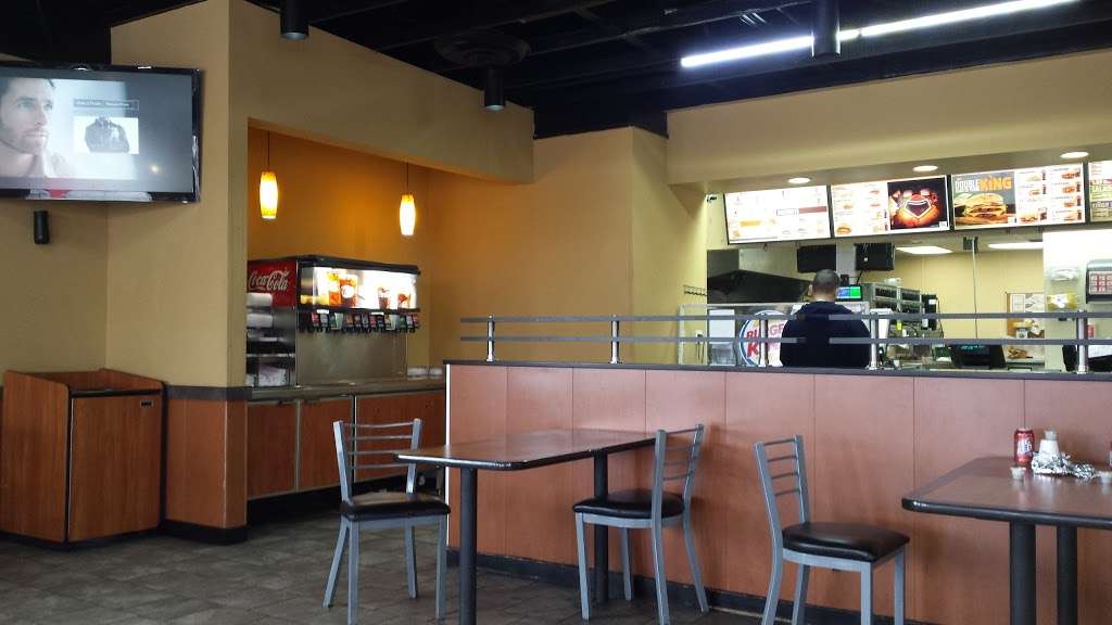 Burger King | 1515 N New Braunfels Ave, San Antonio, TX 78208, USA | Phone: (210) 626-8044