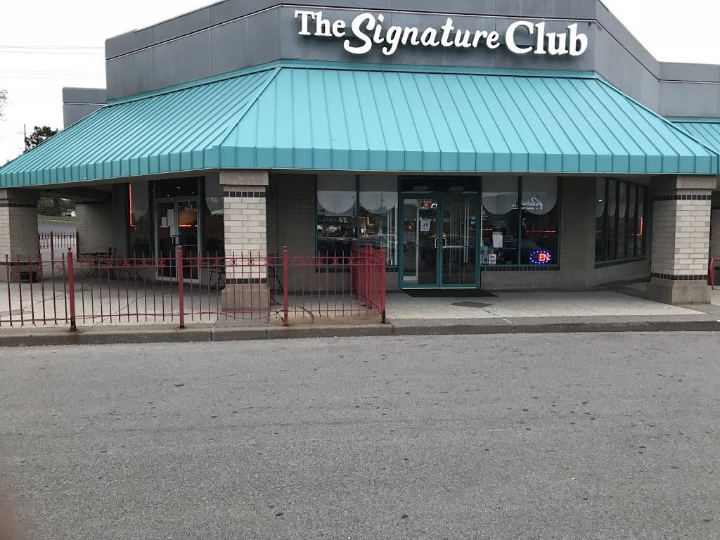 The Signature Club | 9002 Overland Plaza, Overland, MO 63114, USA | Phone: (314) 222-8966