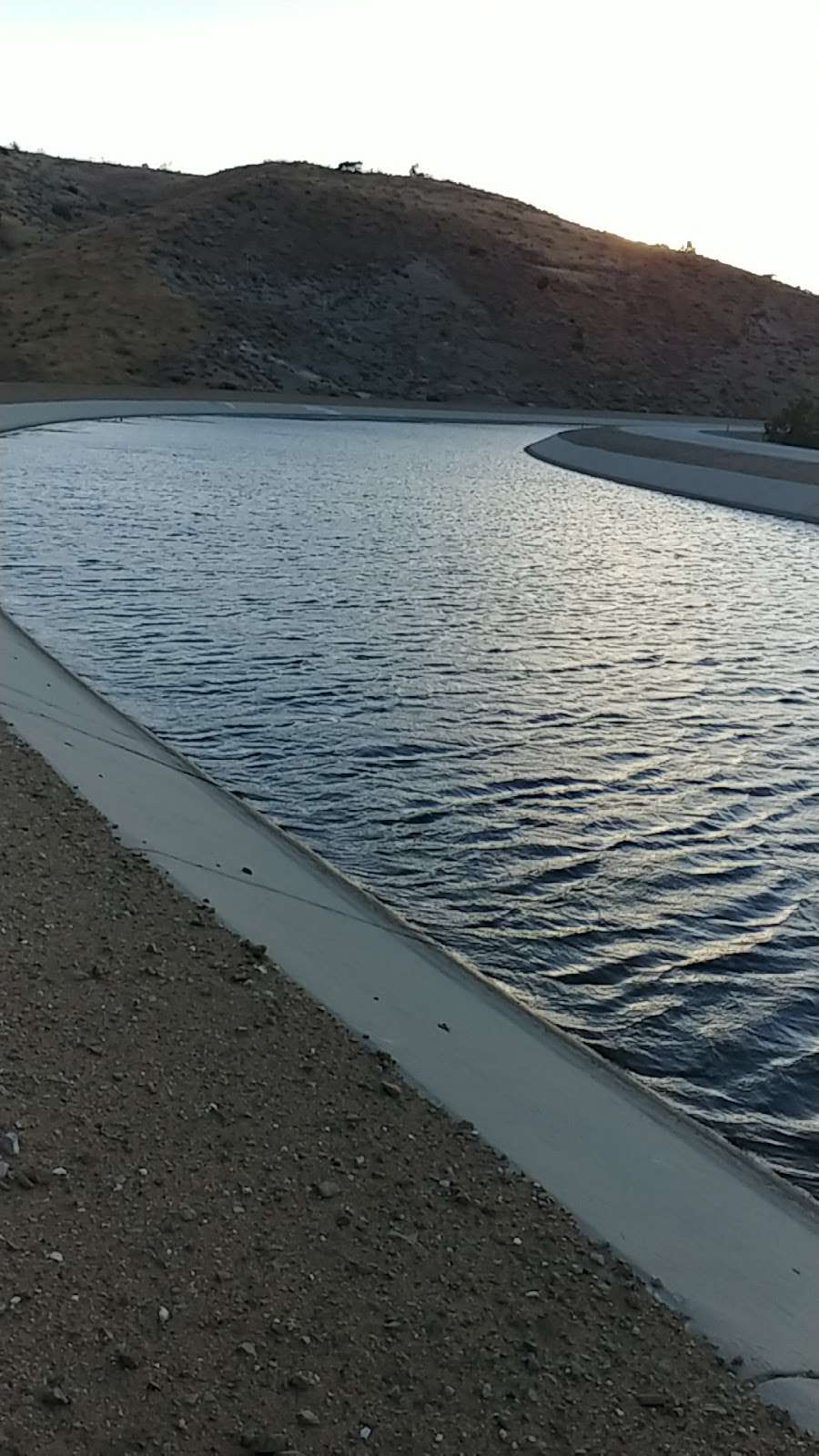 California Aqueduct Parking Lot | Palmdale, CA 93551, USA