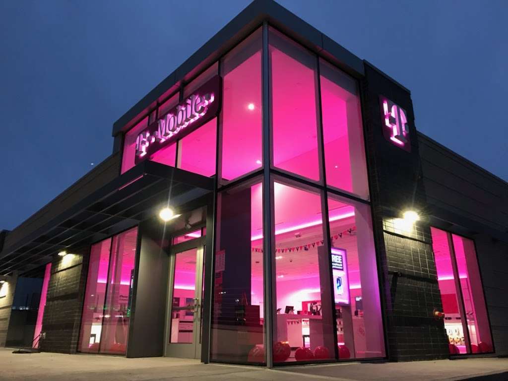 T-Mobile | 925 S Colorado Blvd, Denver, CO 80246, USA | Phone: (720) 506-5568