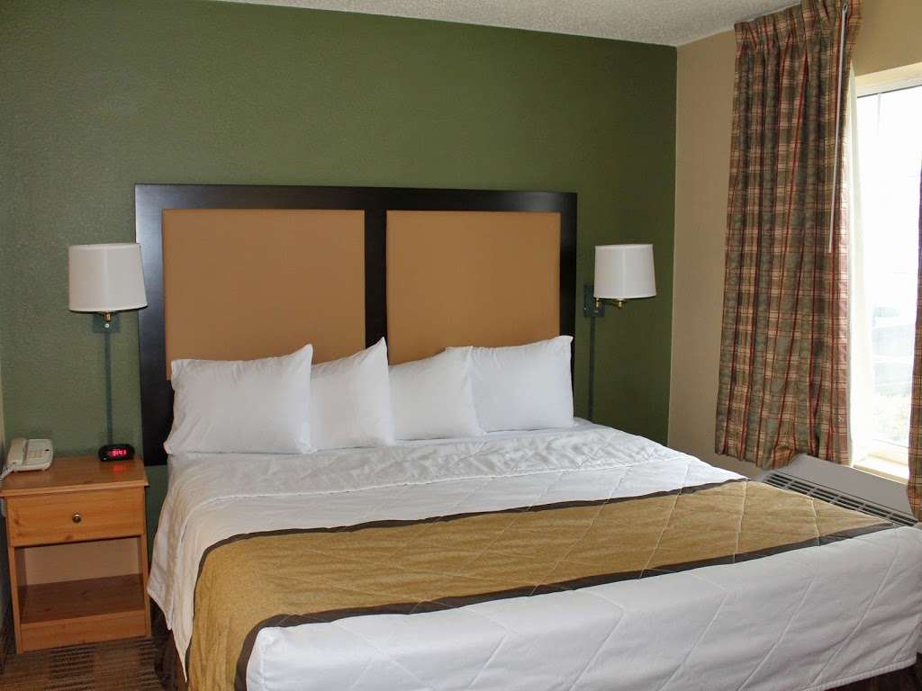 Extended Stay America - San Francisco - San Carlos | 3 Circle Star Way, San Carlos, CA 94070, USA | Phone: (650) 368-2600