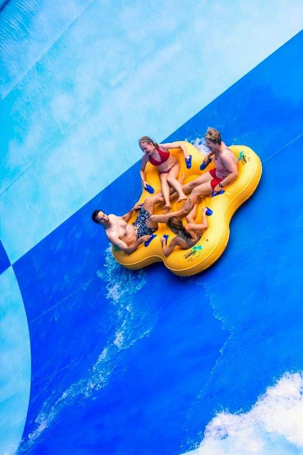 Raging Waves Waterpark | 4000 N Bridge St, Yorkville, IL 60560, USA | Phone: (630) 882-6575