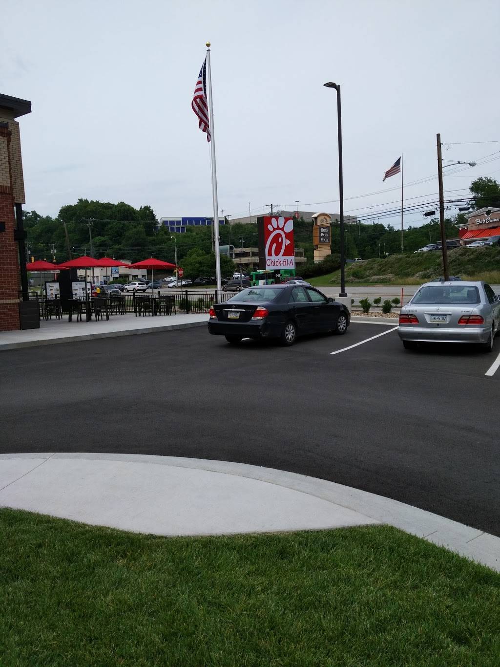 Chick-fil-A | 7451 McKnight Rd, Pittsburgh, PA 15237, USA | Phone: (412) 364-2581