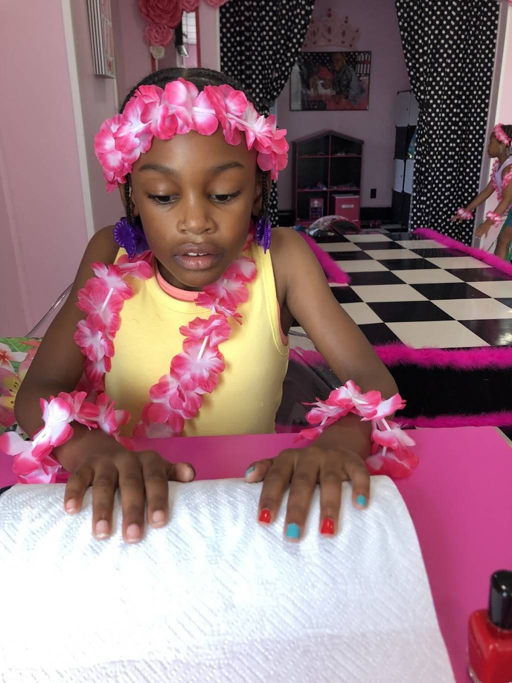 YaNae & Dynastys Dream Spa & Girls Birthday Parties | 200 W Kings Hwy, Mt Ephraim, NJ 08059, USA | Phone: (856) 492-4202