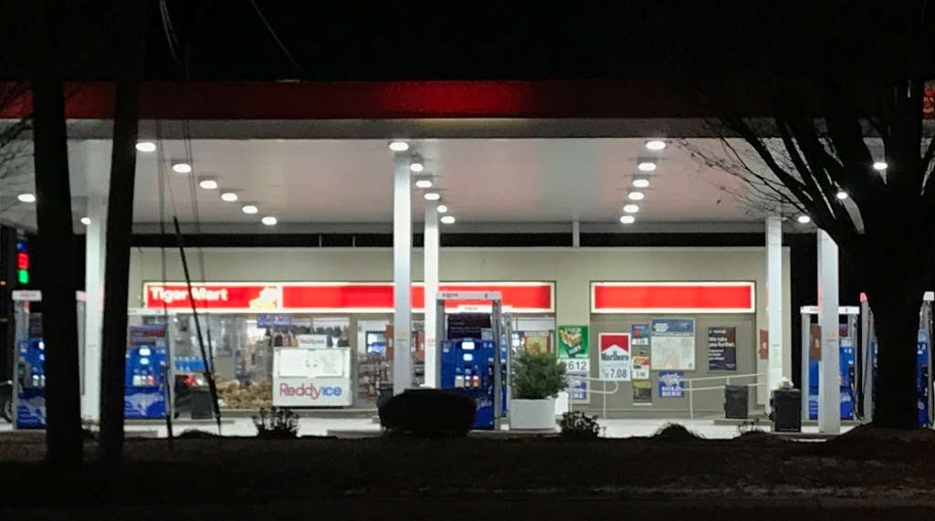 Exxon | 7801 Sandy Spring Rd, Laurel, MD 20707, USA | Phone: (301) 953-2233