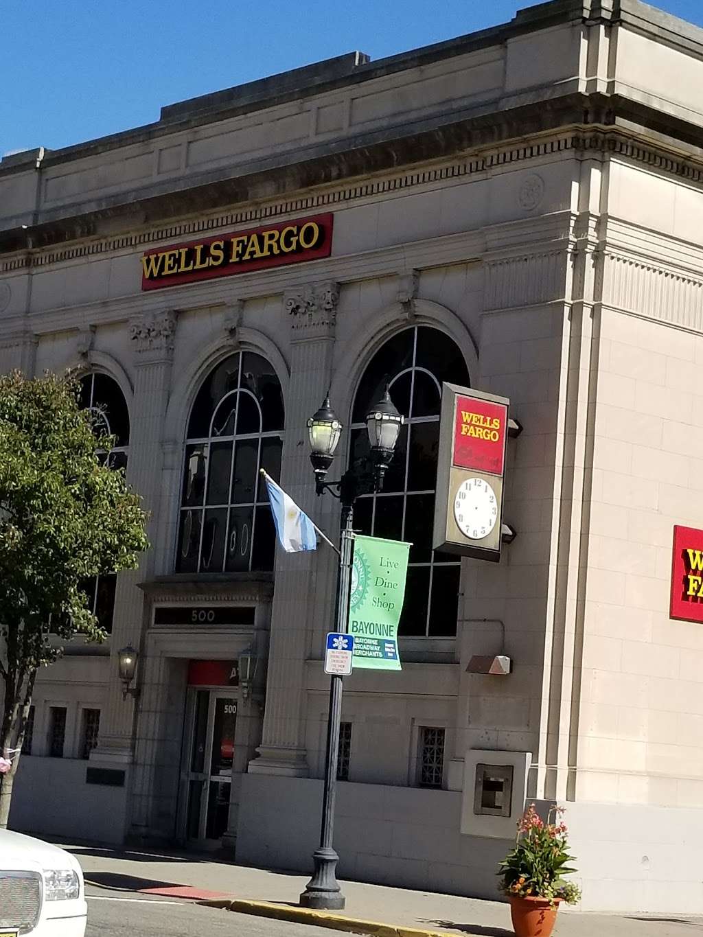 Wells Fargo Bank | 500 Broadway, Bayonne, NJ 07002, USA | Phone: (201) 339-5727