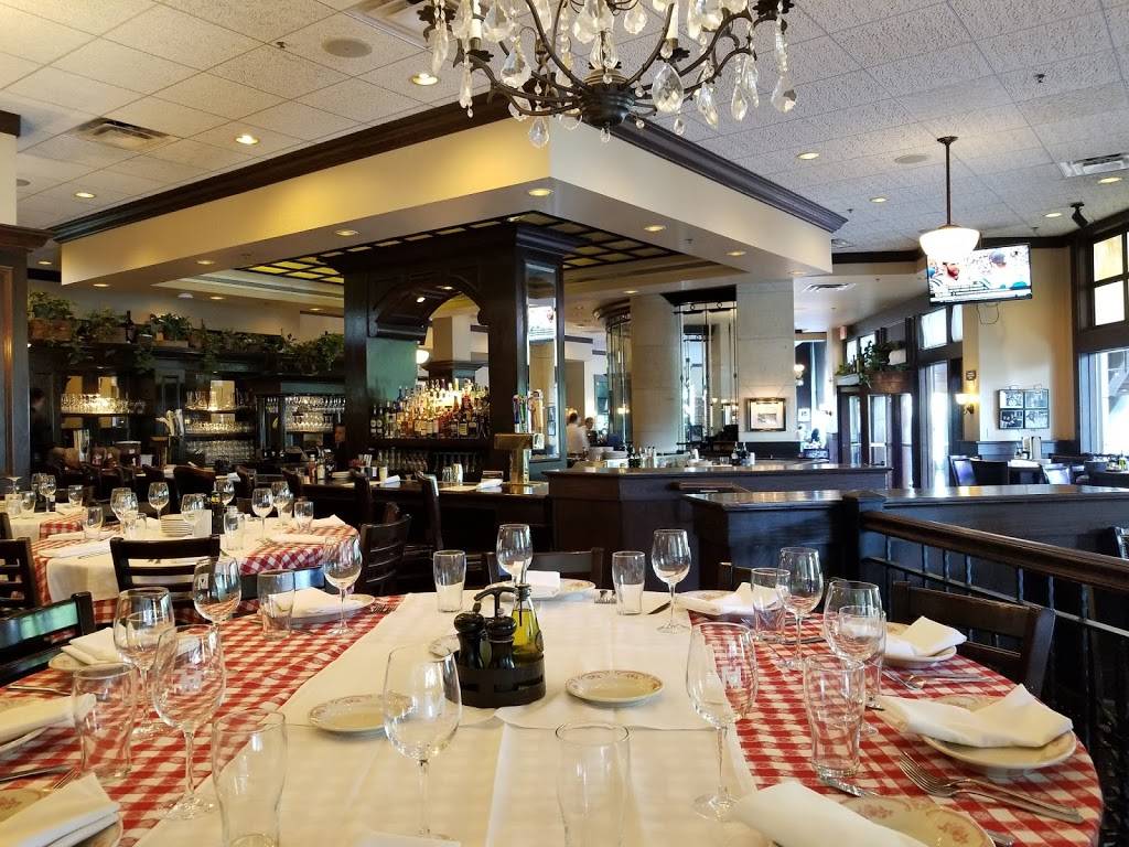 Maggianos Little Italy | 3200 S Las Vegas Blvd, Las Vegas, NV 89109, USA | Phone: (702) 732-2550