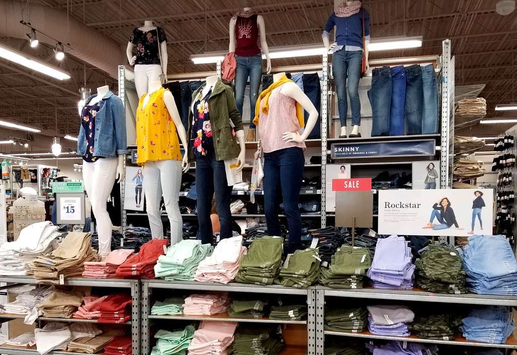 Old Navy | 5778 Fairmont Pkwy, Pasadena, TX 77505, USA | Phone: (281) 487-7231