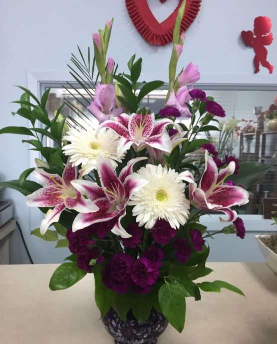 F J Florists | 8000 S Gessner Rd # 700, Houston, TX 77036, USA | Phone: (713) 778-0028