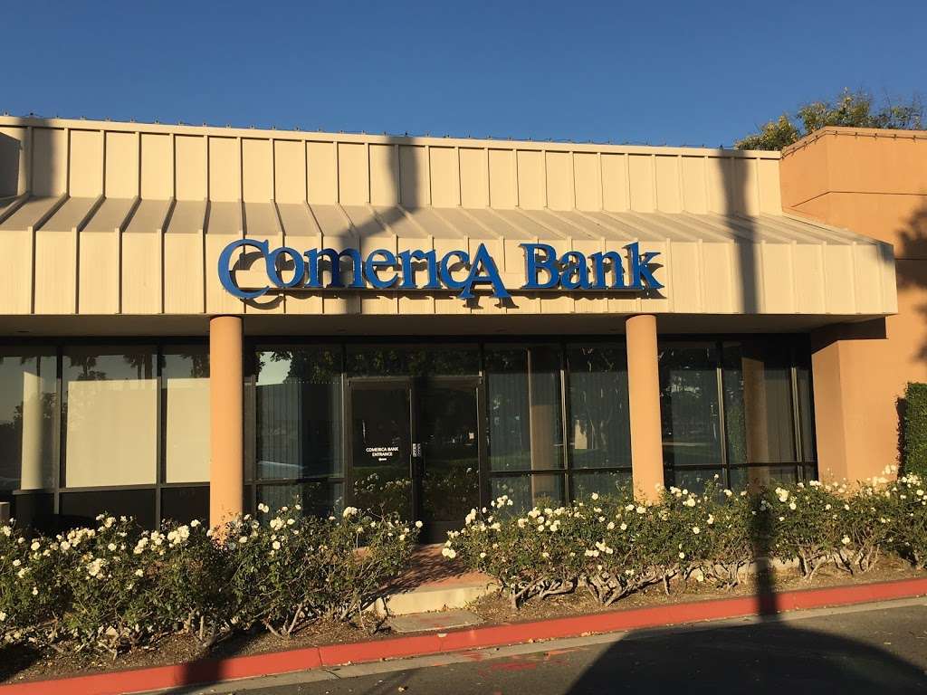 Comerica Bank | 6812 Katella Ave, Cypress, CA 90630, USA | Phone: (714) 373-0520