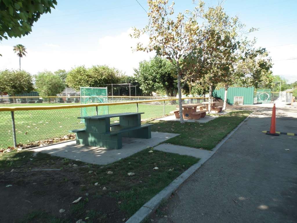 Strathern Park North | 8041 Whitsett Ave, North Hollywood, CA 91605, USA