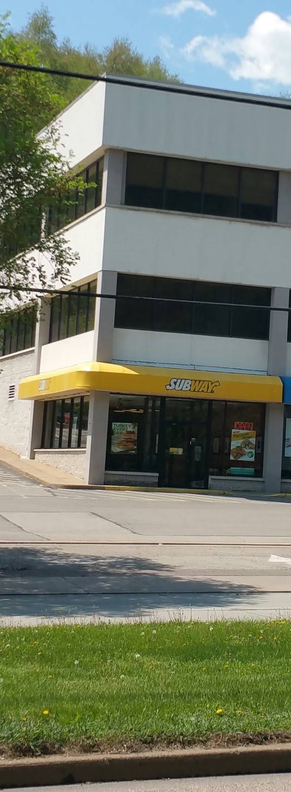 Subway | 2020 Ardmore Blvd Suite 170, Pittsburgh, PA 15221, USA | Phone: (412) 273-1944